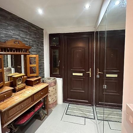 London Charm - Stylish Room In Spacious Home Londres Exterior foto